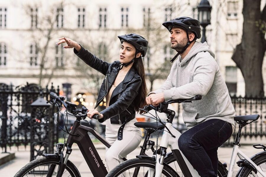 Budapest: Premium E-Bike Rental - Picking up your e-bike near Deák Ferenc tér