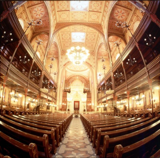 Budapest Private 3-Hour Jewish Heritage Tour - Walking through Budapest’s former Jewish ghetto