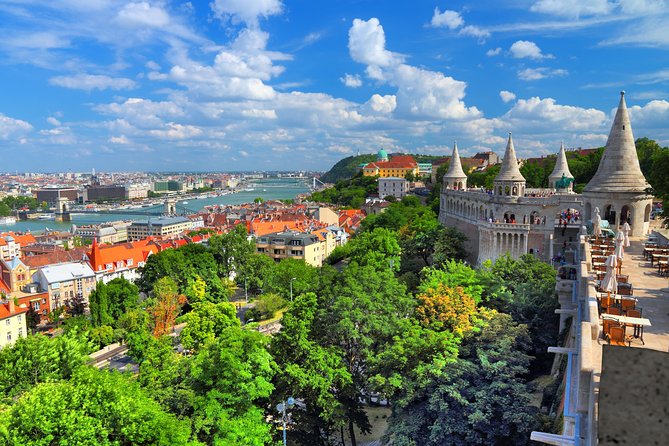 Budapest: Private 4-Hour Walking Tour with a Local - Markets, pastries, and Hungarian flavors