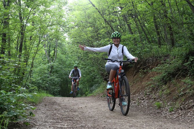 Budapest: Private Adventure Sightseeing Bicycle Tour - Starting downtown with Budapest’s grandest landmarks