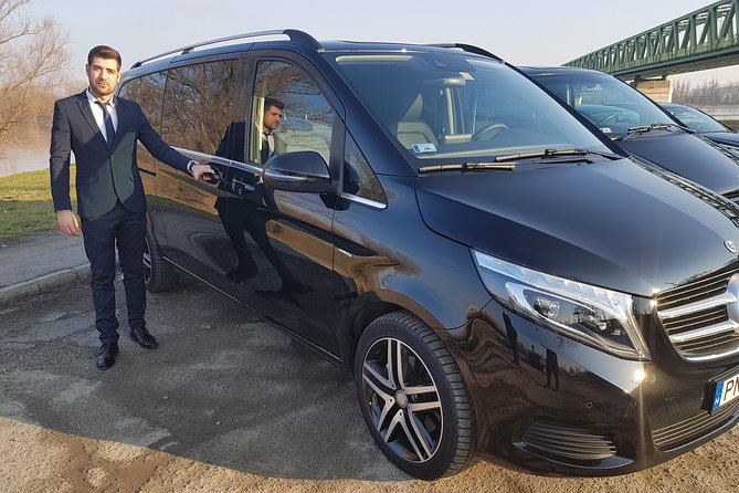 Budapest Private Airport Transfer in a Luxury Minivan - Why a private airport ride can be worth it