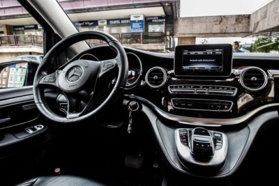 Budapest Private Airport Transfer in a Luxury Minivan