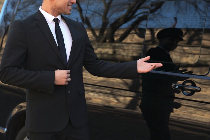 Budapest Private Airport Transfer in a Luxury Minivan - Service quality and the human touch