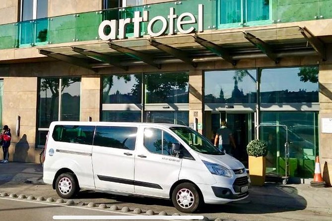 Budapest Private Airport Transfer to City or to BUD Airport Door 2 Door - What the fixed group price really means