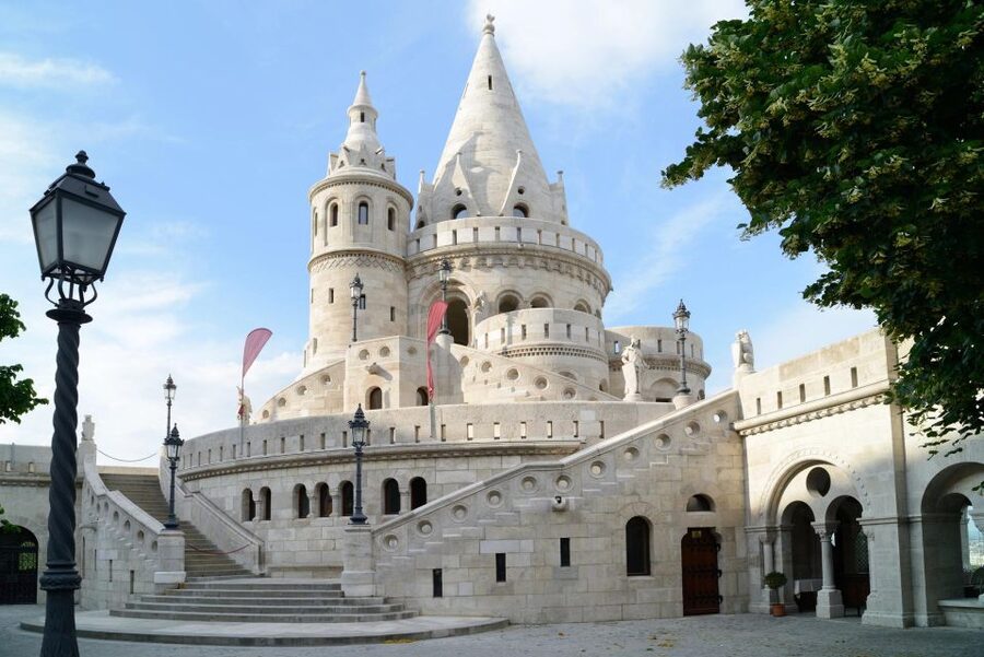 Budapest: Private City Tour with Local Guide - St. Stephens Basilica and Parliament