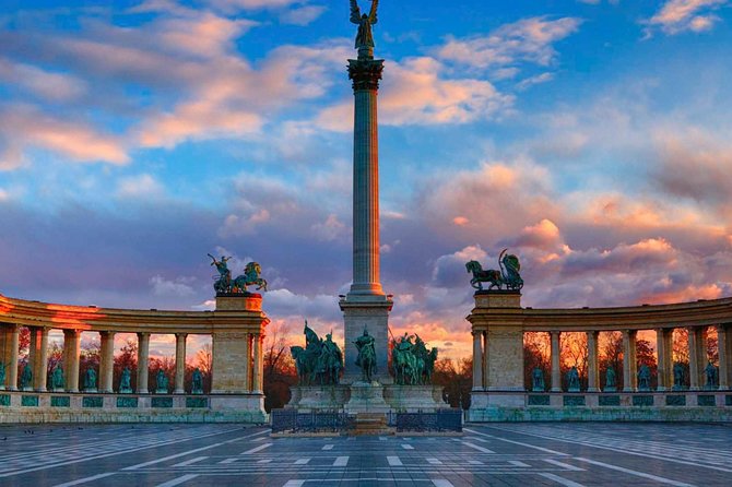 Budapest Private Full Day City Tour with a comfortable air -conditioned car - Gellért Hill and the best high view