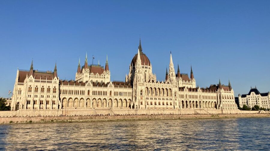 Budapest: Private Sightseeing Tour by car - What the $138 price really buys you