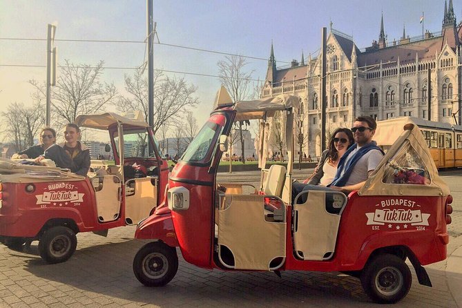 Budapest Private Tuk Tuk Half-Day Tour - Crossing the Danube toward Gellért Hill