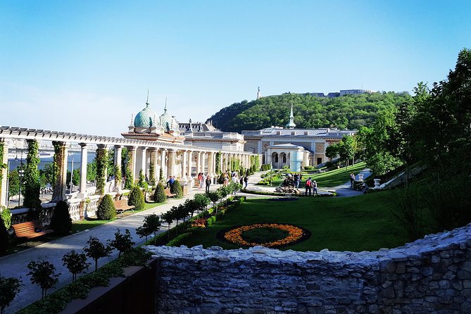 Budapest Private Walking Tour - St. Stephen’s Basilica and central Pest