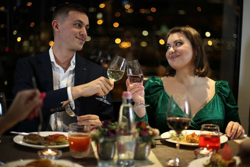 Budapest: Prosecco Dinner Cruise with Live Music - Key points to know before booking