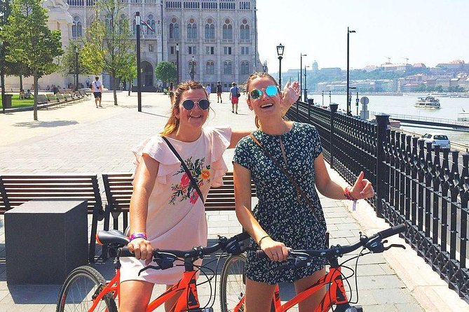 Budapest relaxed bicycle tour at sunset - Starting in Budapest’s Jewish Quarter at Madách Imre tér