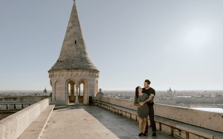 Budapest: romantic photoshoot at Buda's iconic sightseeings - Best occasions for this Budapest experience