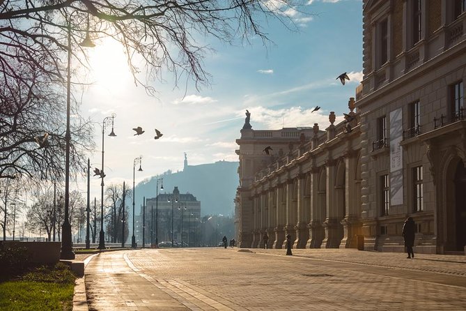 Budapest Romantic Private Tuk Tuk Tour - The best views come from Gellért Hill