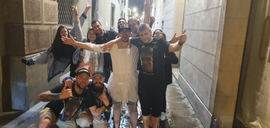 Budapest: Ruin Bar Pub Crawl with Entry Tickets - Is the $11 price a good deal?