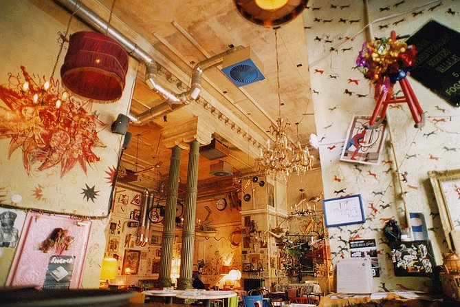 Budapest Ruin Bars Evening Walking Tour with Drinks & Street Food - Drinks, snacks, and the need to eat first
