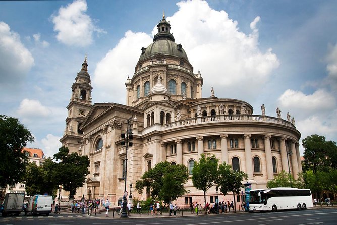 Budapest: Saint Stephen's Basilica Tour - Meeting point and practical details