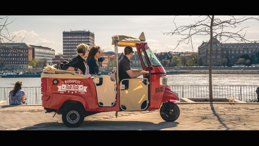 Budapest: Scenic Tuk Tuk Tour - Why a tuk tuk works well in Budapest
