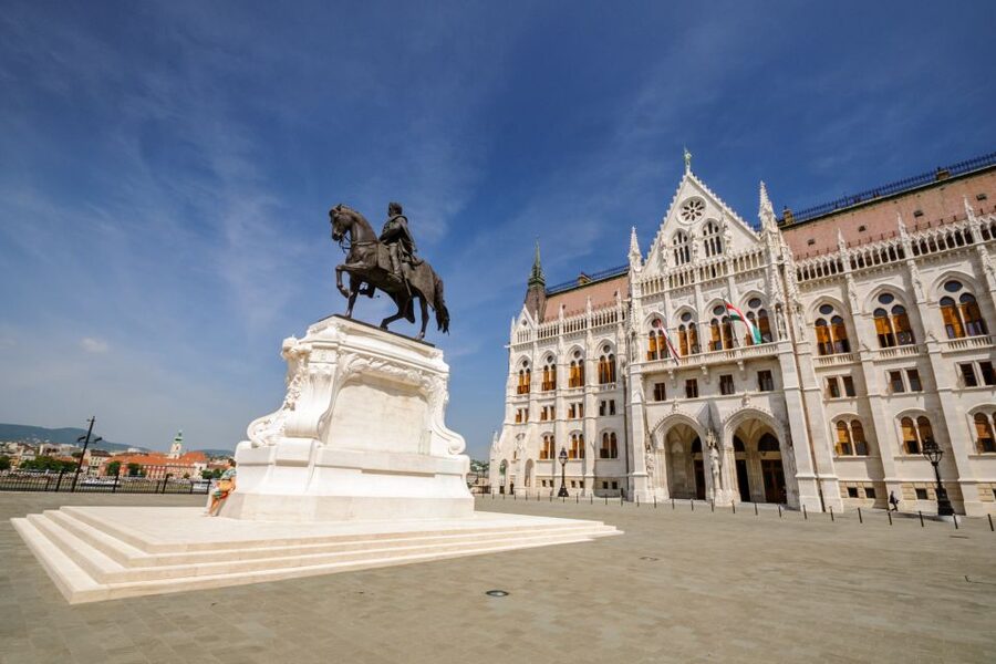 Budapest: Segway Sightseeing Tour - Andrassy Avenue and the Opera House