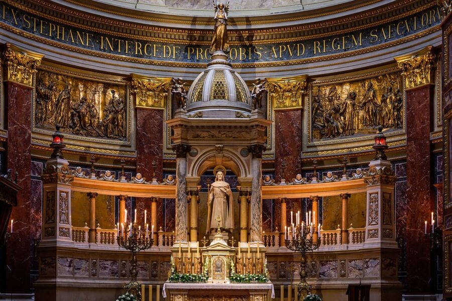 Budapest: St. Stephen's Basilica Entry with Terrace Option - Who will get the most from this ticket