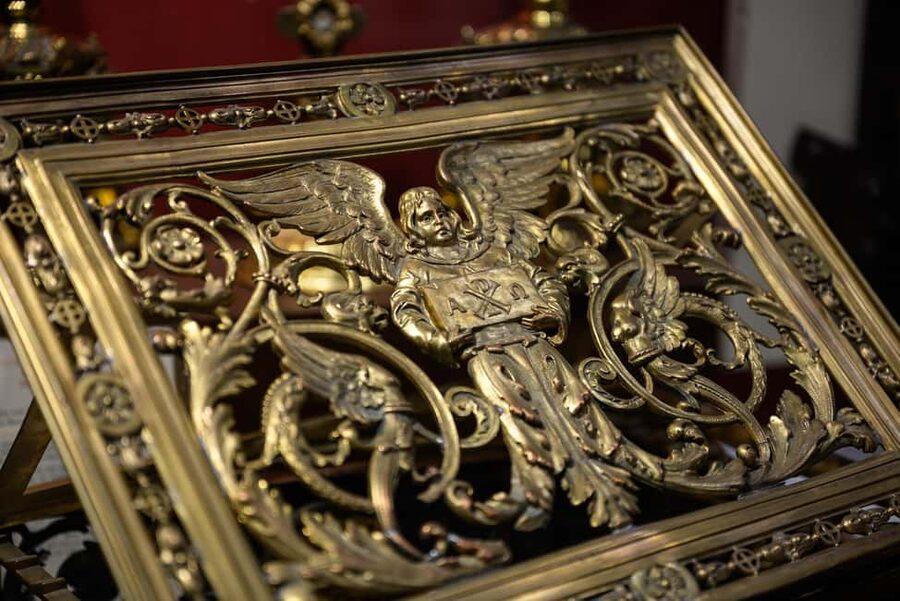 Budapest: St. Stephen's Basilica Entry with Terrace Option - St. Stephen’s mummified right hand