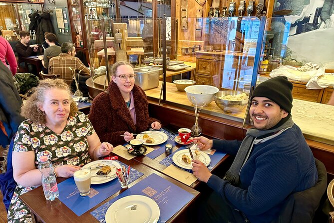 Budapest Street Food Tour with Local Snacks, Dessert and Beer - Small group promise versus the 60-person limit