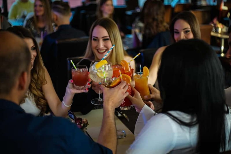 Budapest: Sunset Cruise with 2 Cocktails - Two cocktails, quick service, and the onboard mood