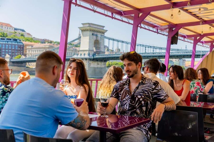 Budapest: Sunset Cruise with 2 Cocktails - FAQ