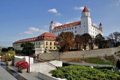 Budapest to Bratislava Costumizable Private Day tour with lunch
