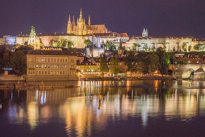 Budapest to Prague Private transfer with 2 hour sightseeing stop - Český Šternberk and the value of a focused visit