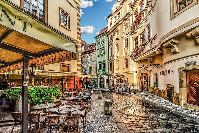 Budapest to Prague Private transfer with 2 hour sightseeing stop - What the seven-to-eight-hour day feels like