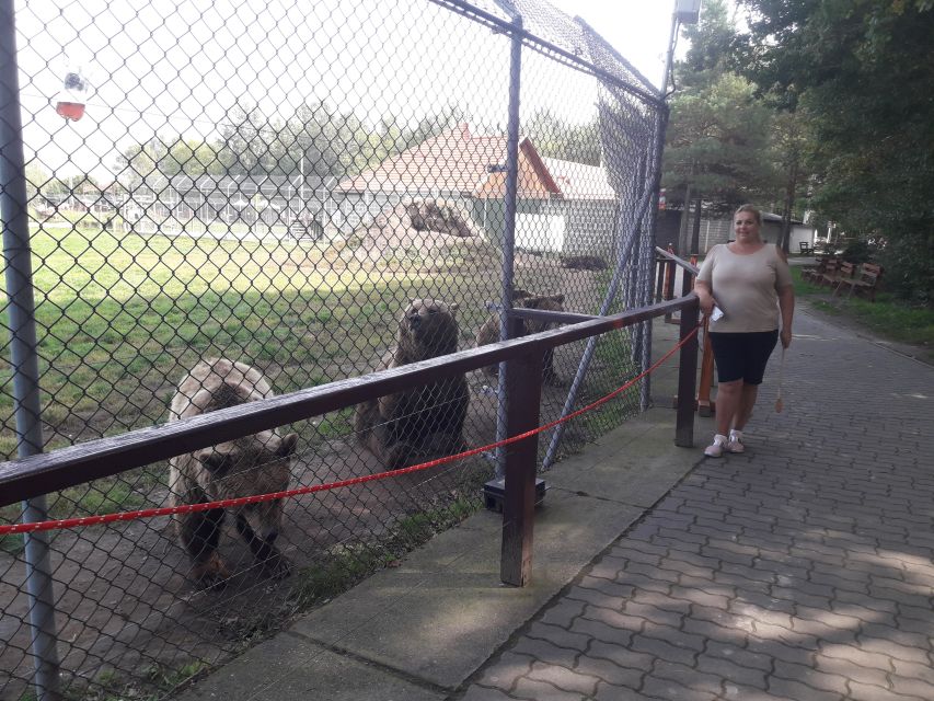 Budapest: Transport & Guided Tour of Bear and Wolf Sanctuary - The animal welfare question