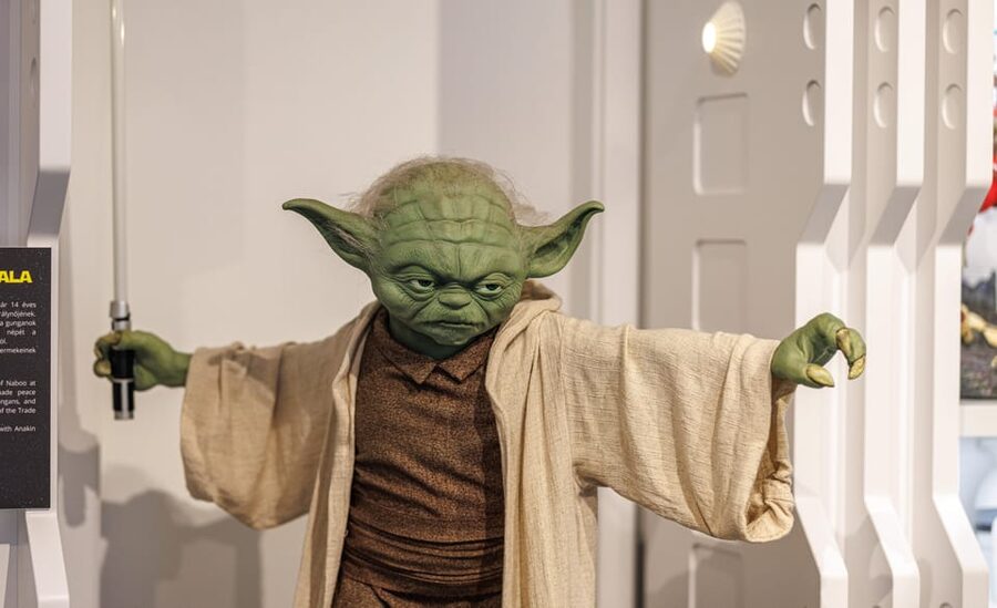 Budapest: Travelling Galaxy Star Wars Interactive Exhibition - From helmets to lightsabers, the hands-on stops