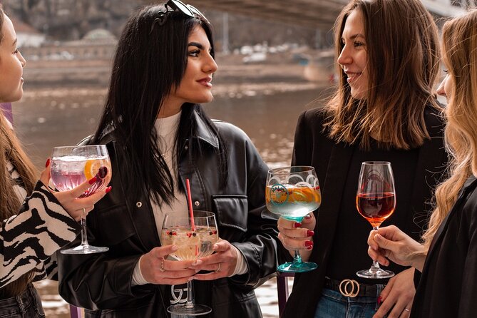 Budapest Unlimited Prosecco and Wine Cruise Day or Sunset Option - What this Budapest cruise is really like