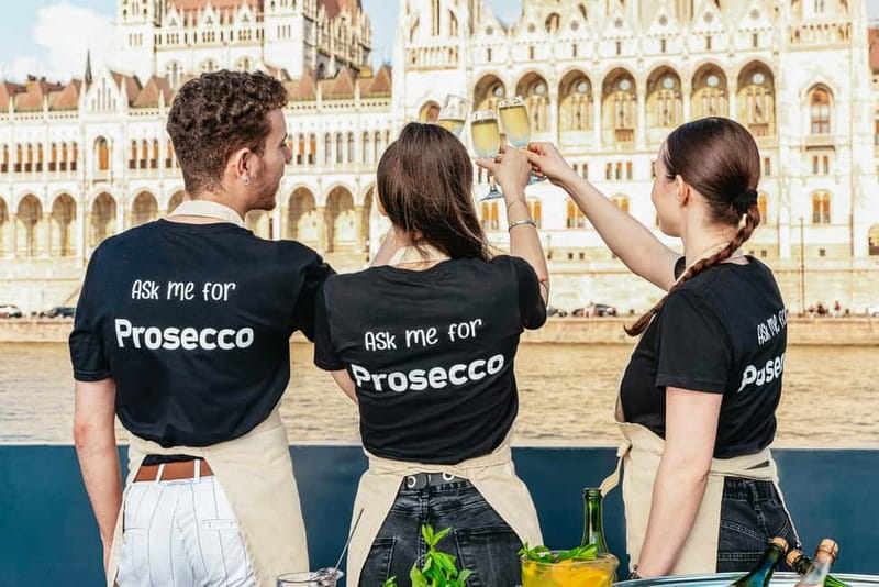 Budapest: Unlimited Prosecco, Beer and Aperol Spritz Cruise - Key points to know before booking