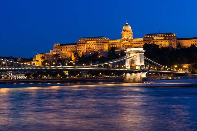 Budapest: Unlimited Prosecco, Beer & Aperol Spritz Cruise - Music, Commentary, and the Social Mood