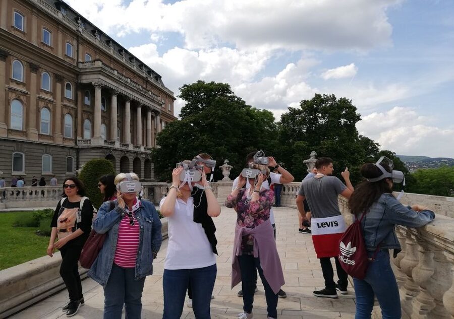 Budapest: Virtual Reality Tour in 8 Languages - What the walking sections add