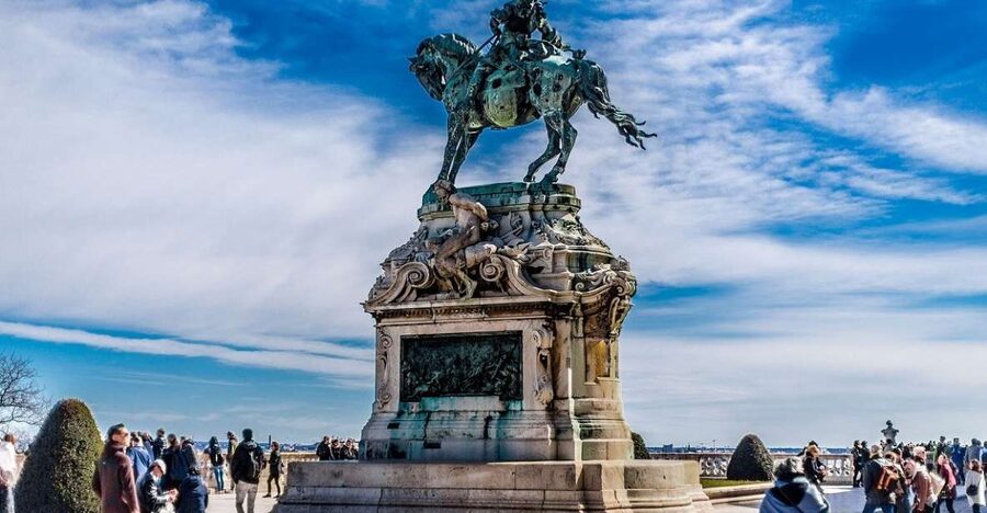 Budapest: Walking Tour in German - Key points at a glance