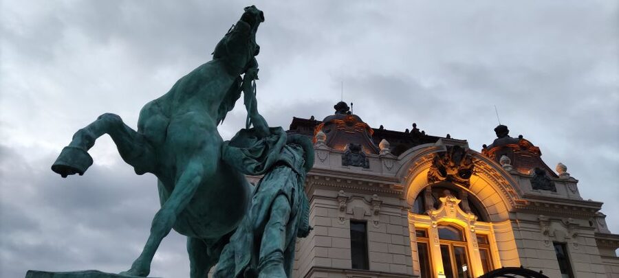 Budapest: Walking Tour in the Buda Castle District - Mary Magdalene Tower and the old town streets