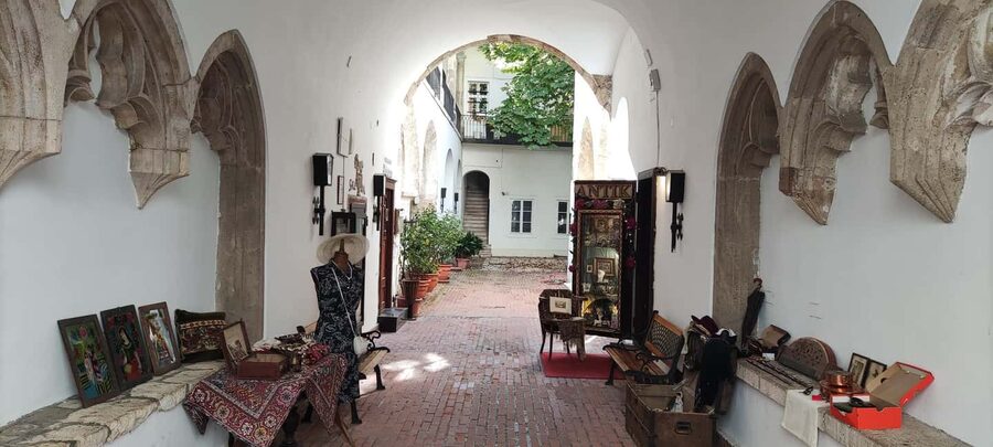 Budapest: Walking Tour in the Buda Castle District - Fisherman’s Bastion and the best photo stop