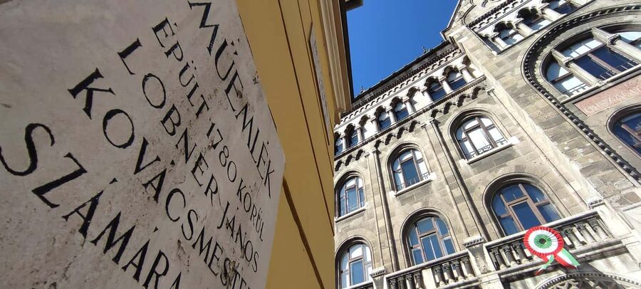 Budapest: Walking Tour in the Buda Castle District - Buda Castle Caves and the changing face of the hill