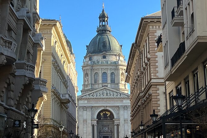 Budapest walking tour: Parliament and Shoes Memorial - Elizabeth Square, the Danubius Fountain, and Gresham Palace