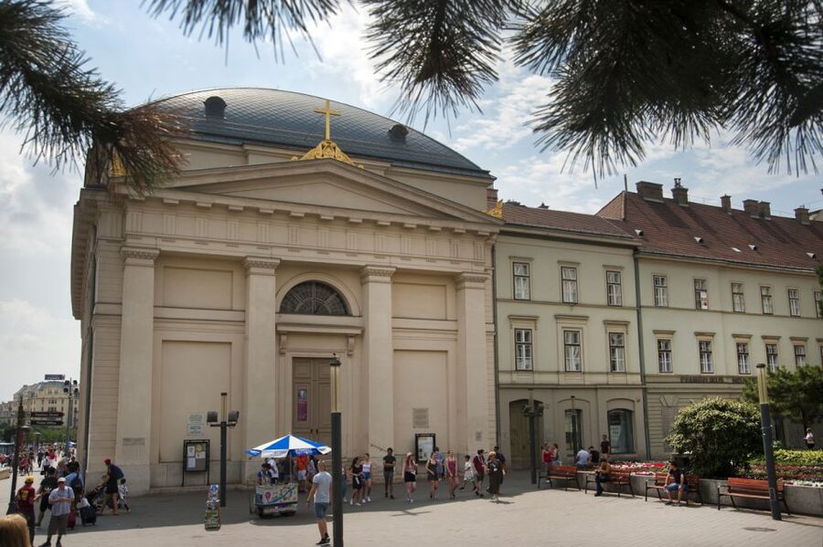 Budapest Walking Tour with a Professional Local Guide - Starting at St. Stephen’s Basilica in Pest