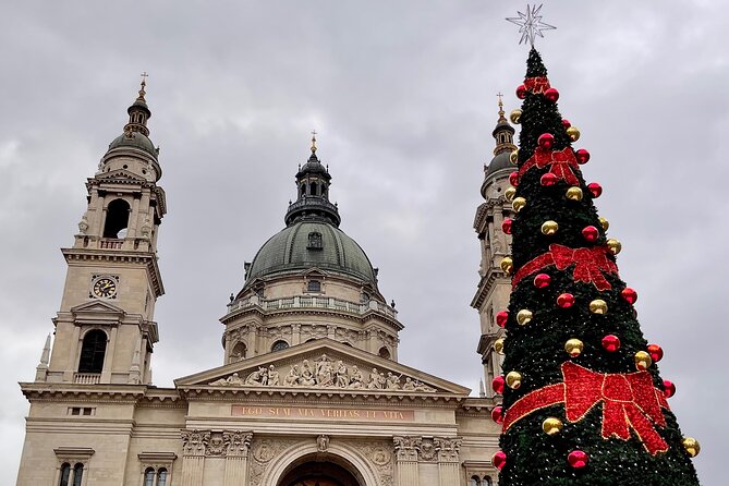 Budapest Wonderland - A Christmas Market Tour with Chimney Cake & Mulled Wine - How the guides shape the experience