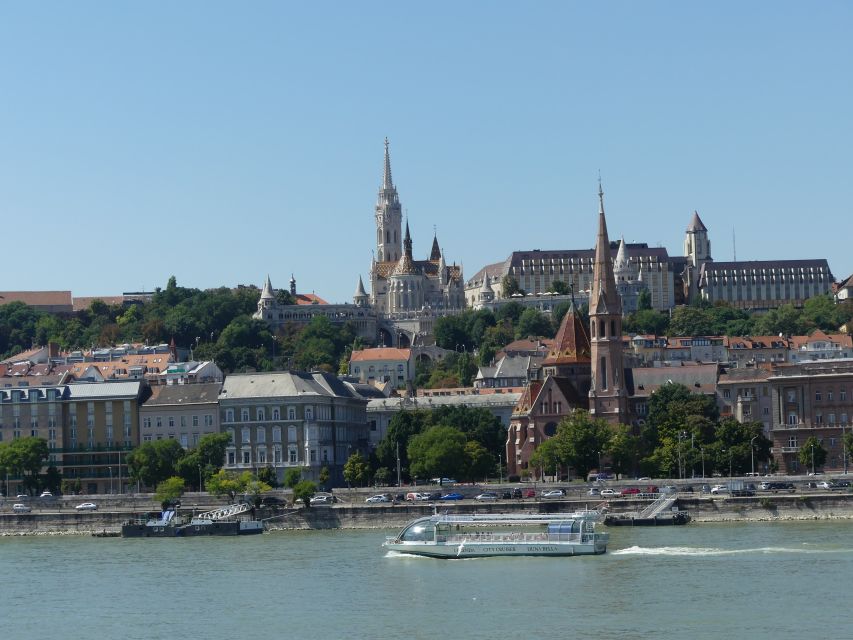 Castle District & Pest Driving Tour with Danube River Cruise - Who will get the most from this tour?