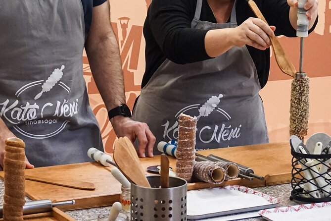 Chimney Cake Workshop Budapest Downtown - Kürtőskalács Class - Why kürtőskalács makes a good Budapest activity