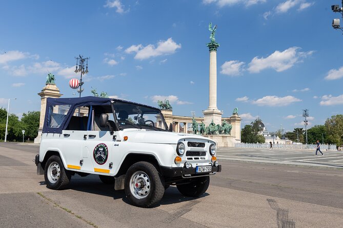 Cinematic Virtual Reality City Tour in a Russian Jeep - Budapest by Russian Jeep: Key Points