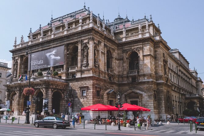 Classic Budapest Private Walking Tour - St. Stephen’s Basilica and central Pest