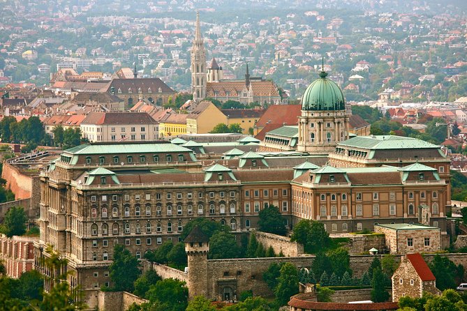 Complete Budapest - Full Day Private Tour with Lunch (8hr) - St. Stephen’s Basilica and the City Center