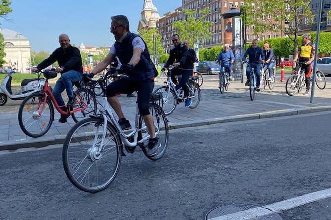 E-Bike Guided Tour in Castle Hill Budapest - The 12-minute climb into the Castle District