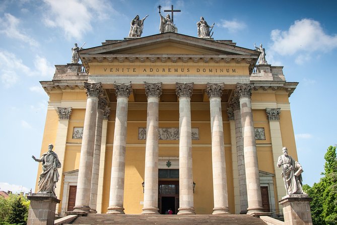 Eger Private Full-Day Wine Tasting Tour and Sightseeing from Budapest - Why Eger Makes a Good Day Trip From Budapest